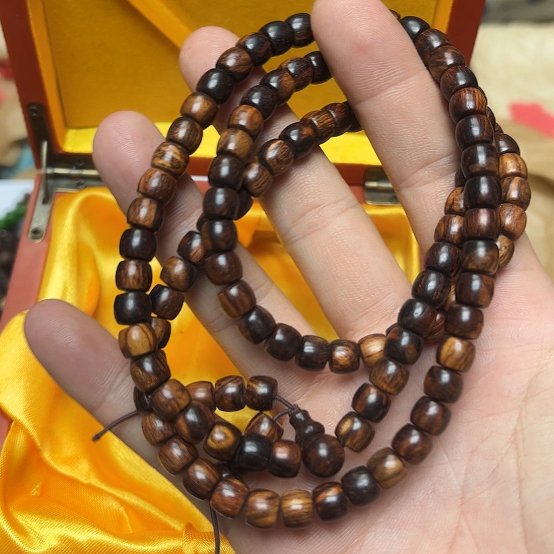 大叶紫檀（黑酸枝木类）