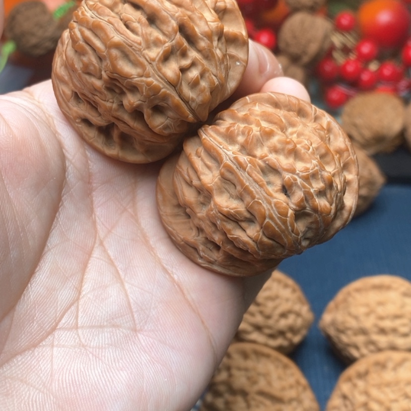 【闪购商品】文玩核桃吊坠44尺蝴蝶