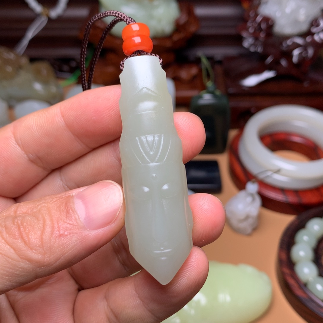 和田玉颈饰未镶嵌