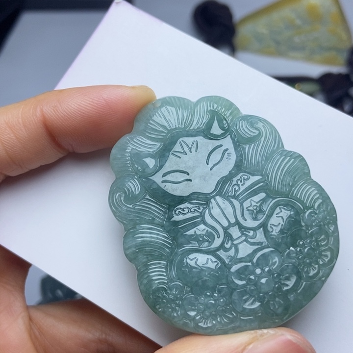 翡翠颈饰未镶嵌翡翠