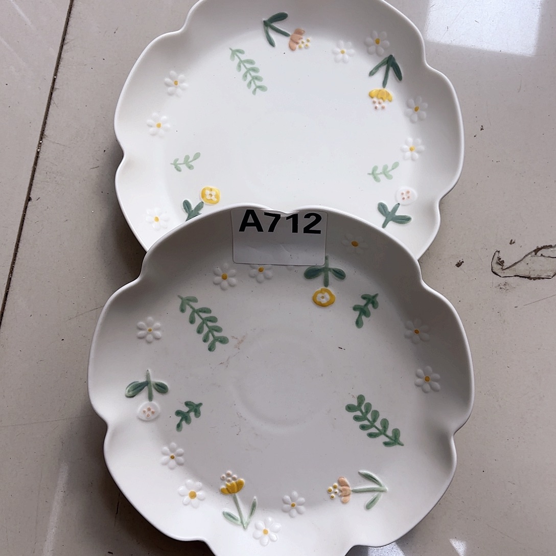 瓷片瑕疵特价陶瓷深盘