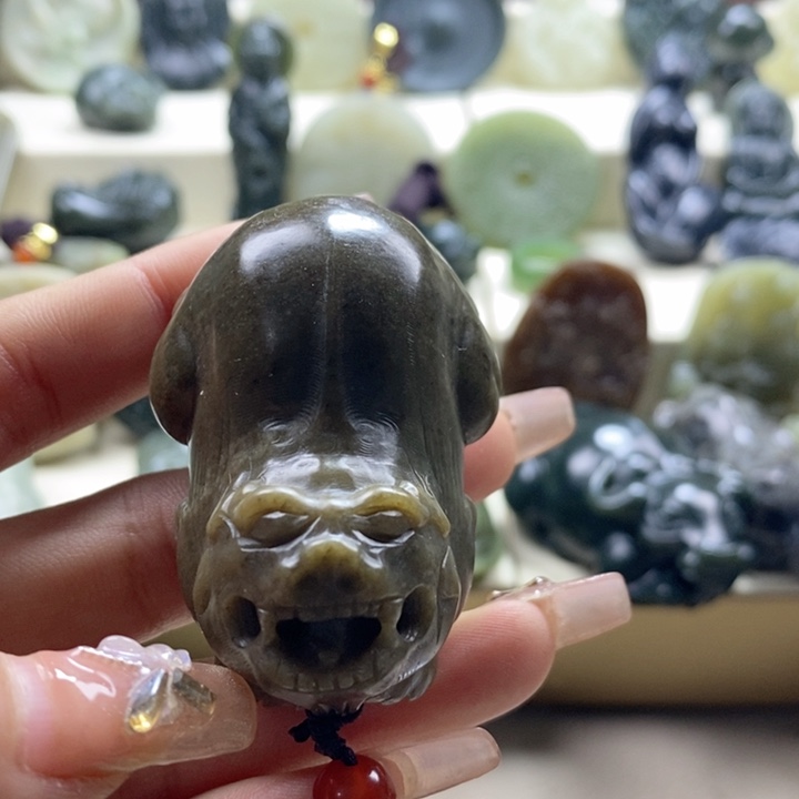 和田玉颈饰未镶嵌