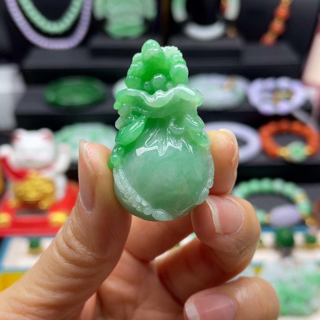 翡翠未镶嵌颈饰翡翠钱袋子