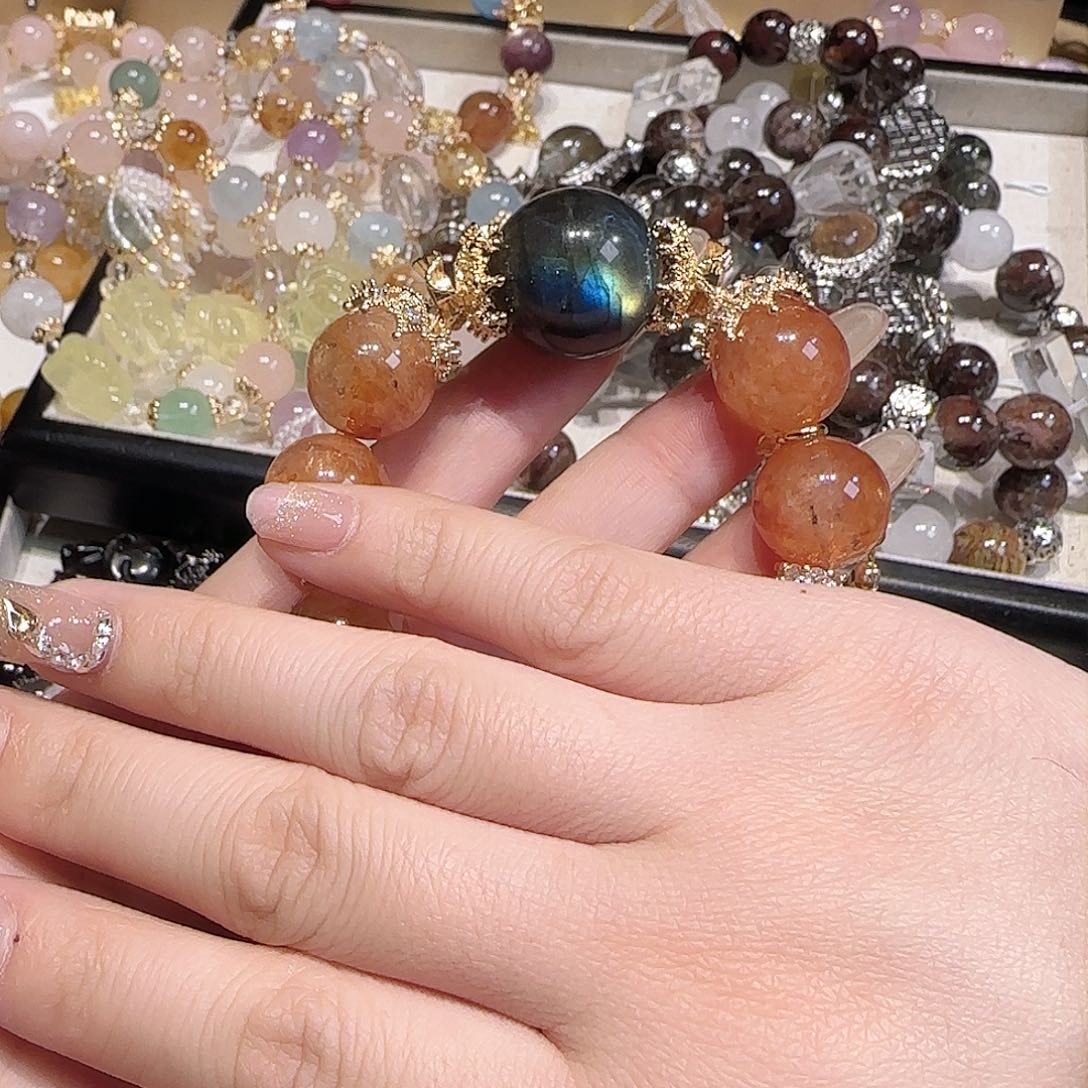 水晶手链未镶嵌戆****）吧