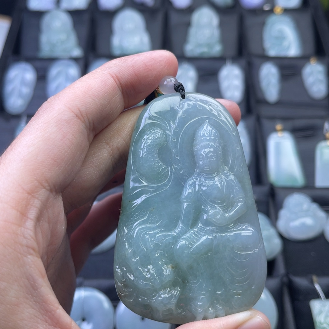 翡翠未镶嵌颈饰067