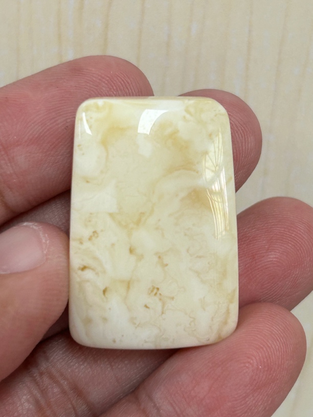 琥珀蜜蜡俄料白蜡牌子7.33克