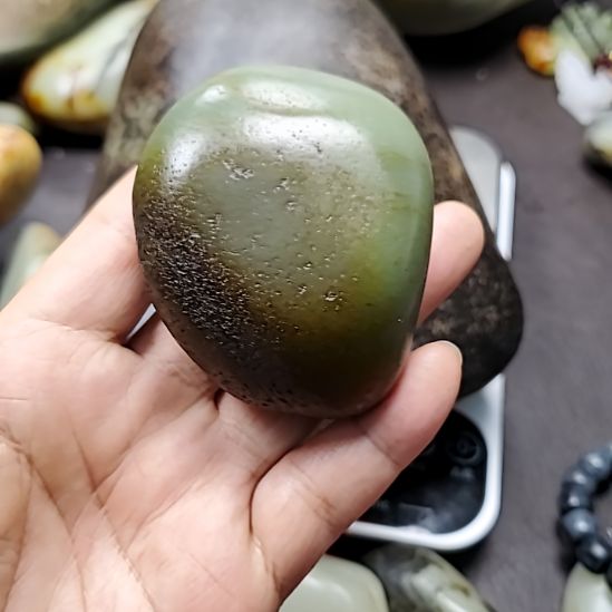 逆***生和田玉（糖玉）未镶嵌挂件