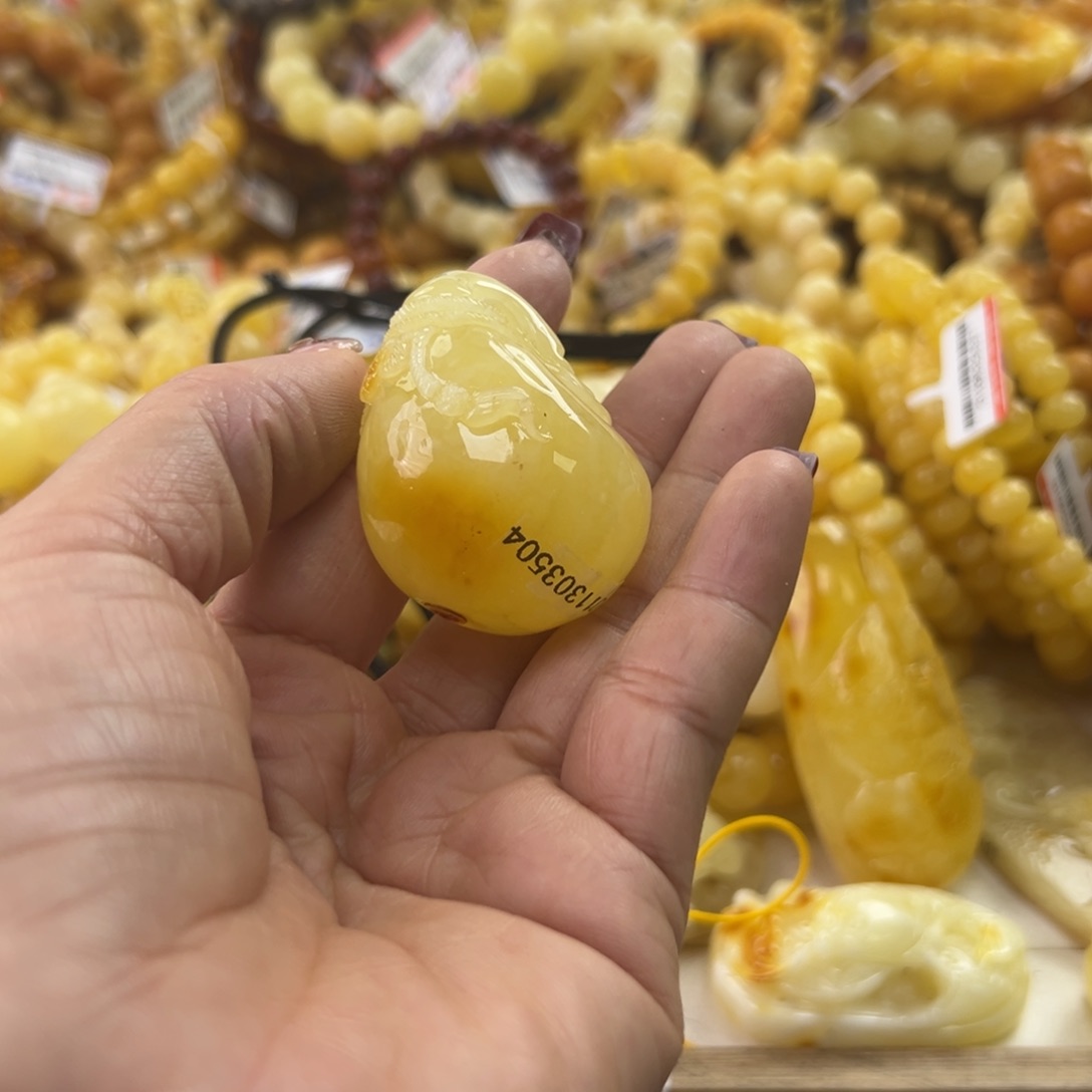 琥珀珠宝奇石未镶嵌