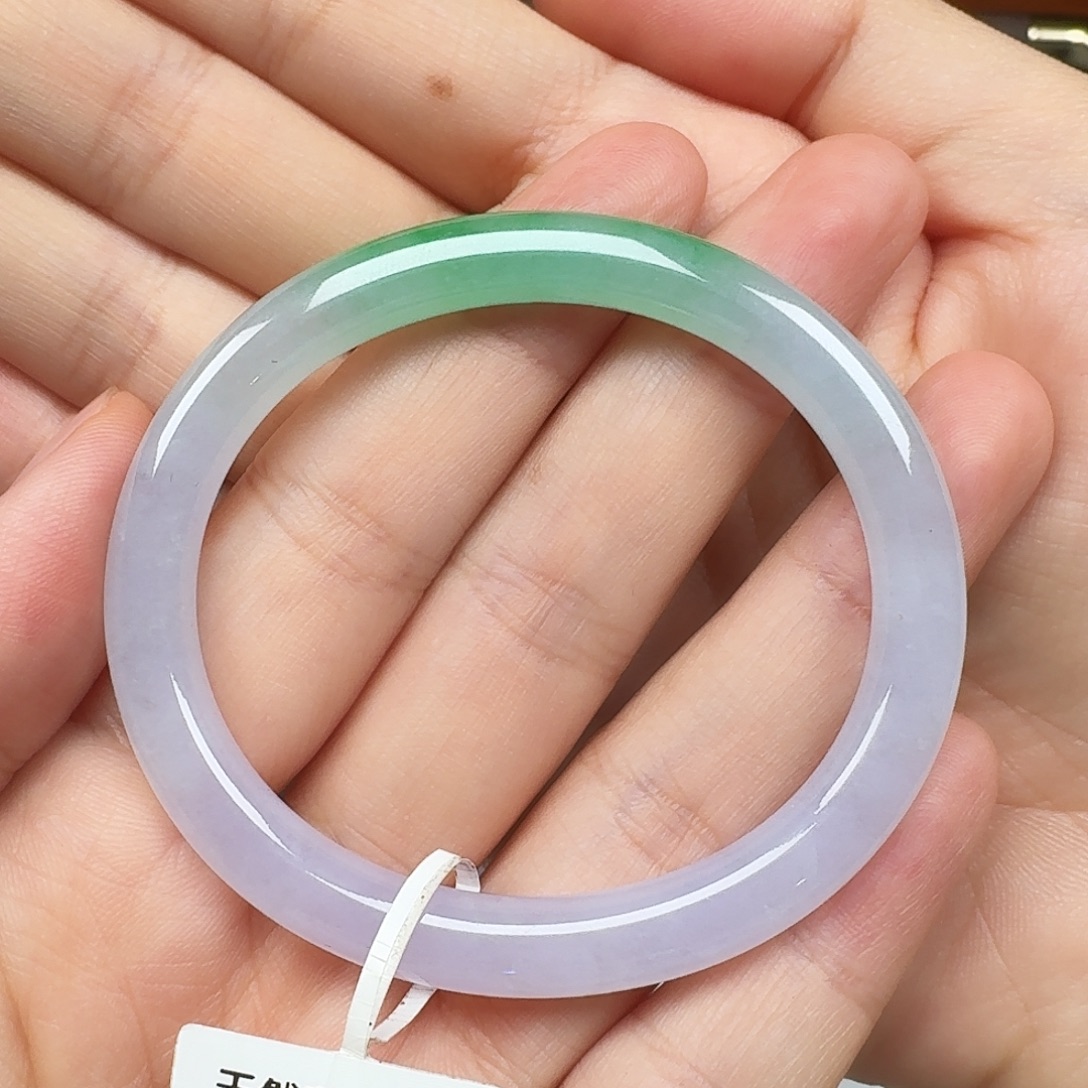 翡翠未镶嵌颈饰手镯