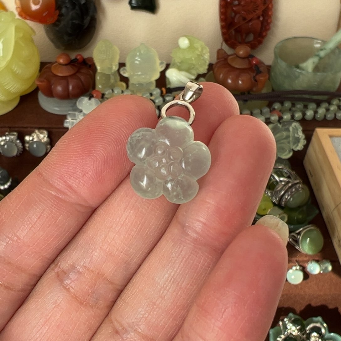 蛇纹石玉吊坠(不含链)未镶嵌