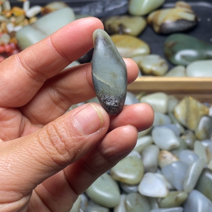 水***y和田玉未镶嵌珠宝半成品