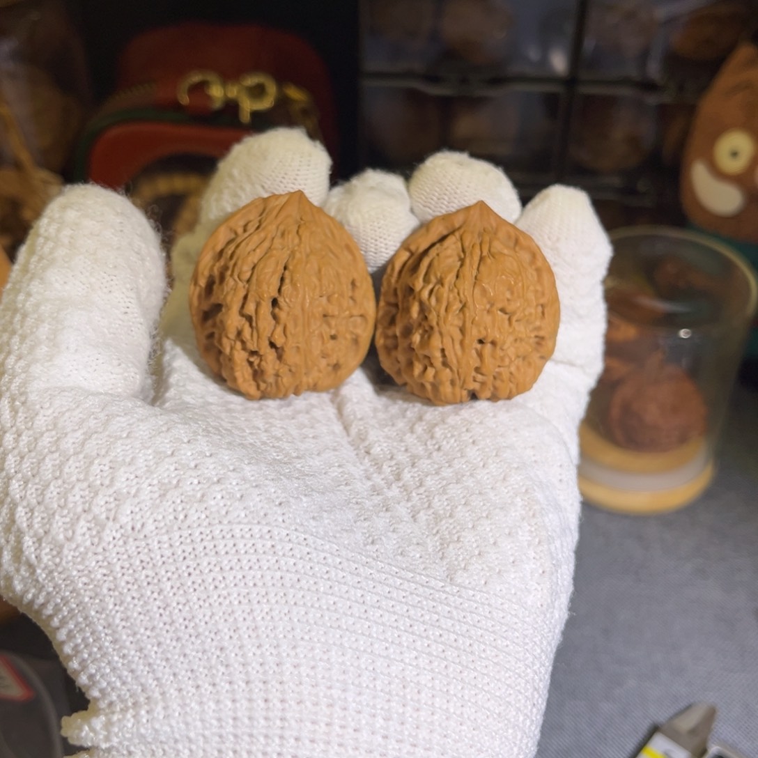 想***王文玩核桃吊坠南疆