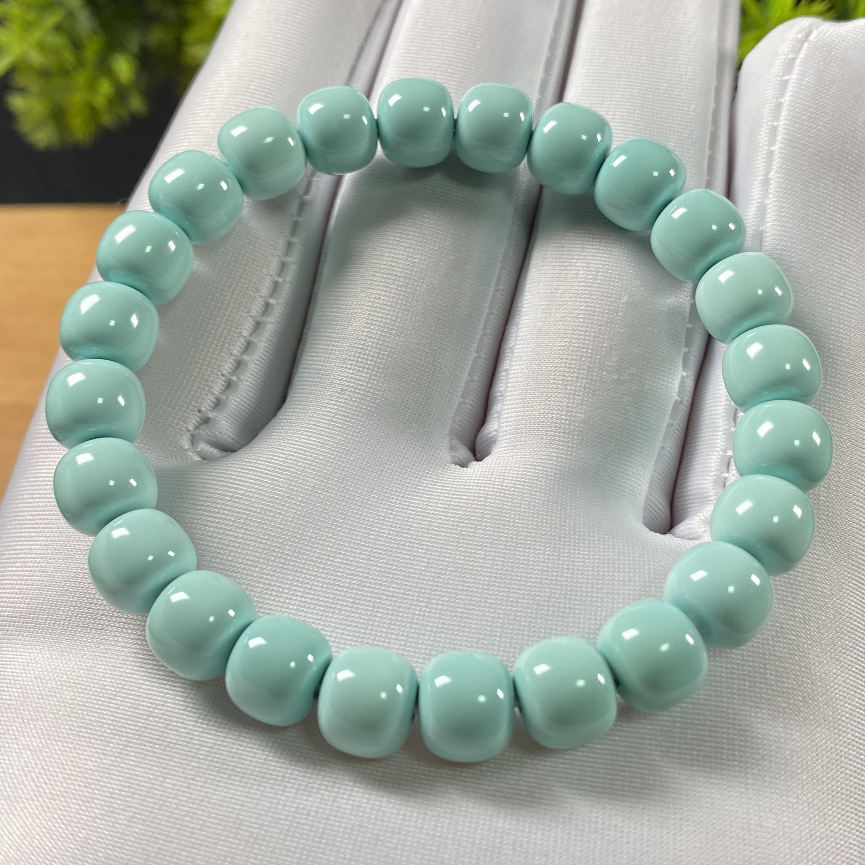 原矿绿松石精品果冻料老型手串，直径8.5mm，重19.8g，圈围16cm