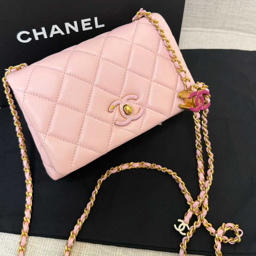 99新 Chanel/香奈儿 Chanel粉色双C珐琅方胖子 25120004-03