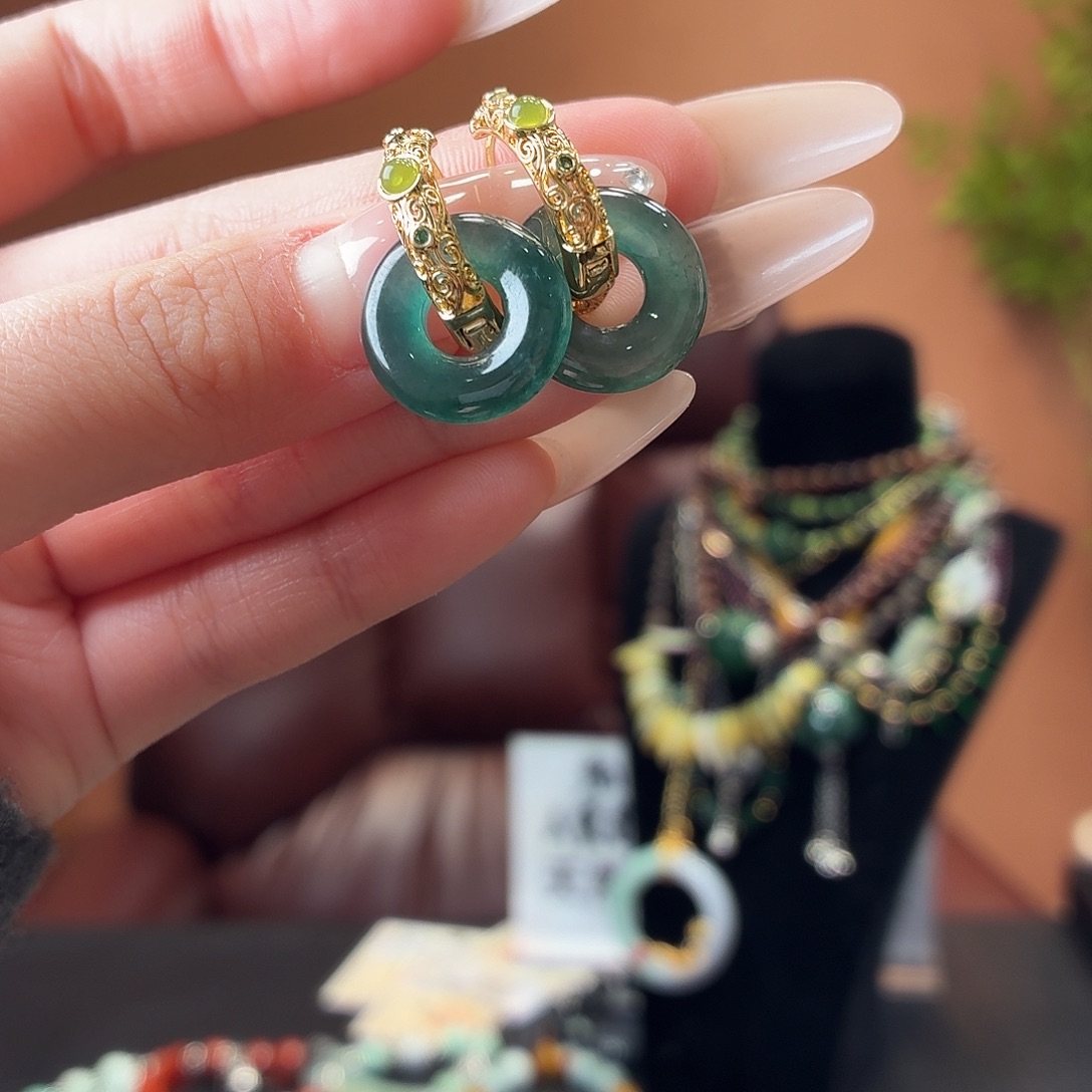 翡翠未镶嵌耳饰耳饰