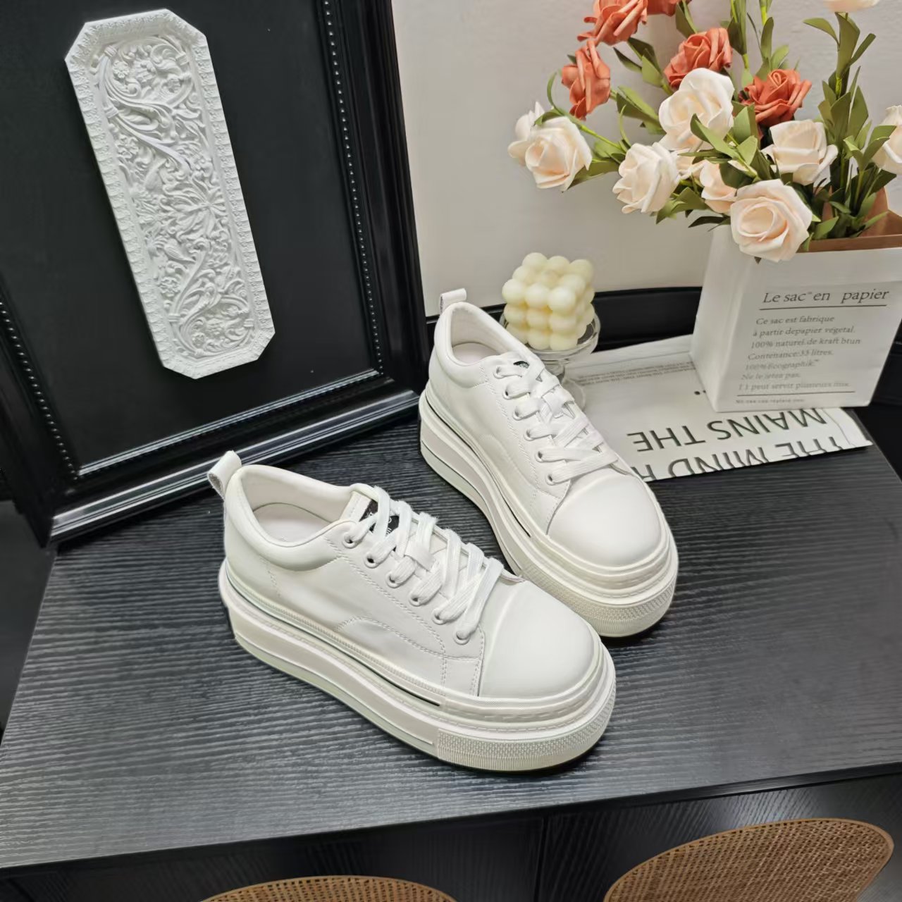 冬季新品百搭系带时尚休闲鞋软底小白鞋圆头板鞋 X 检 208-12