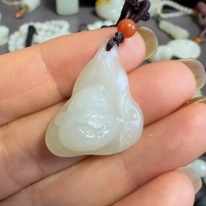 和田玉颈饰未镶嵌