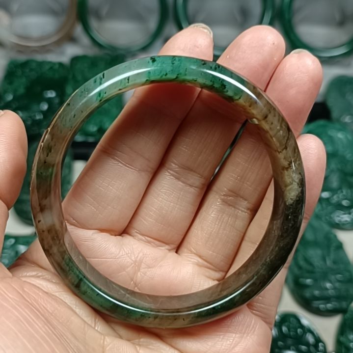 独山玉未镶嵌手镯57