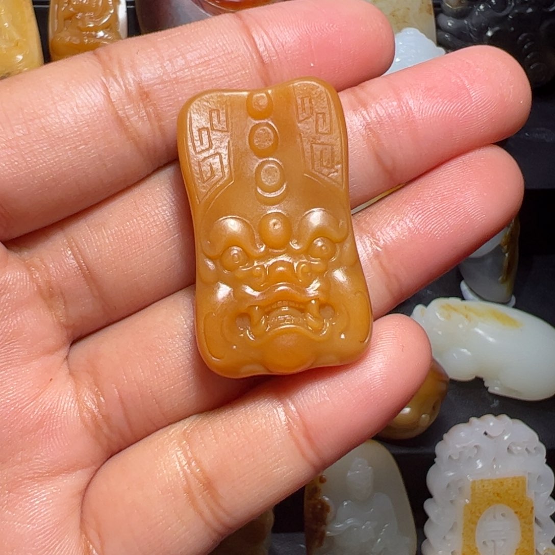 和田玉颈饰未镶嵌无****猫