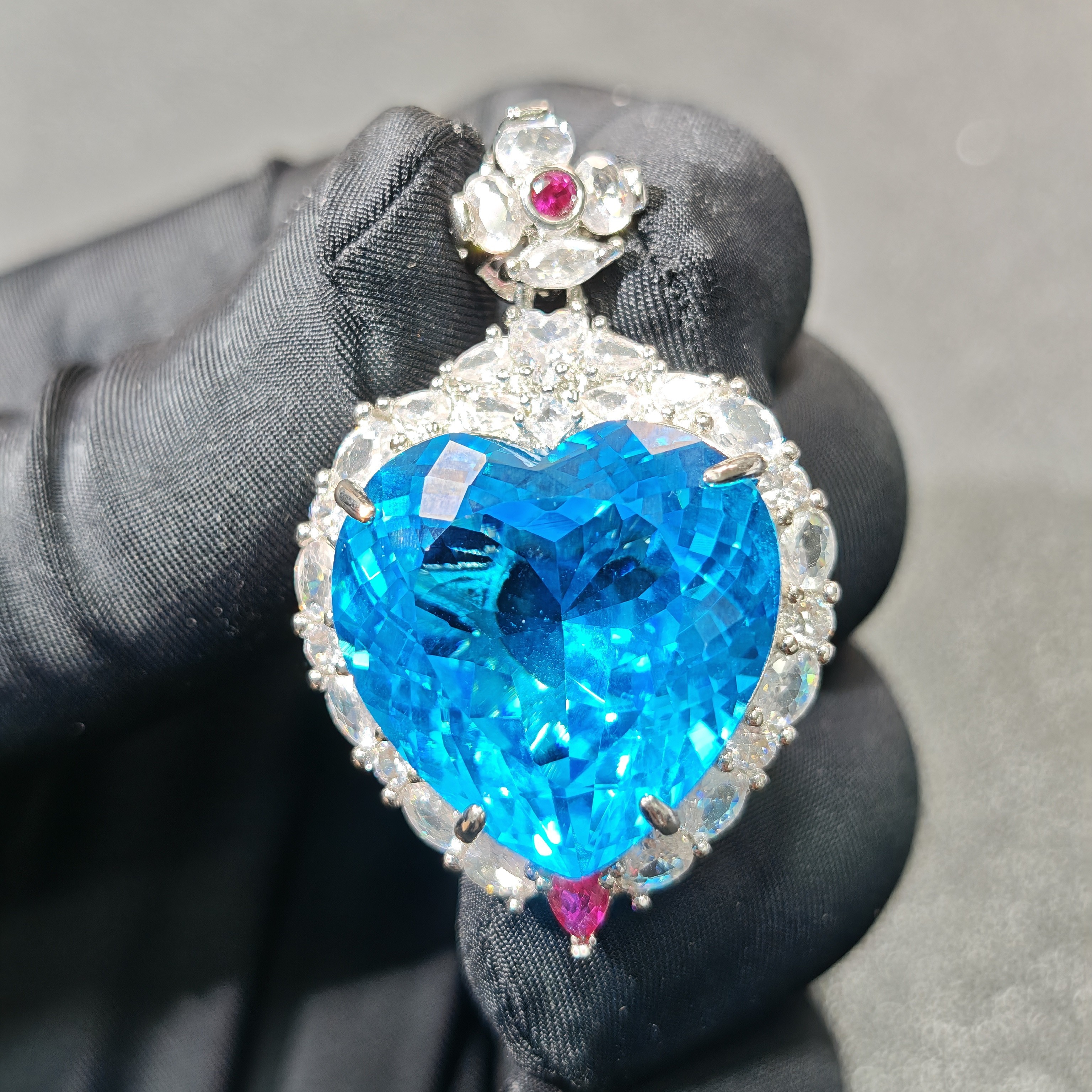 赠运费险＋证书 大克拉收藏级海蓝宝石吊坠G174