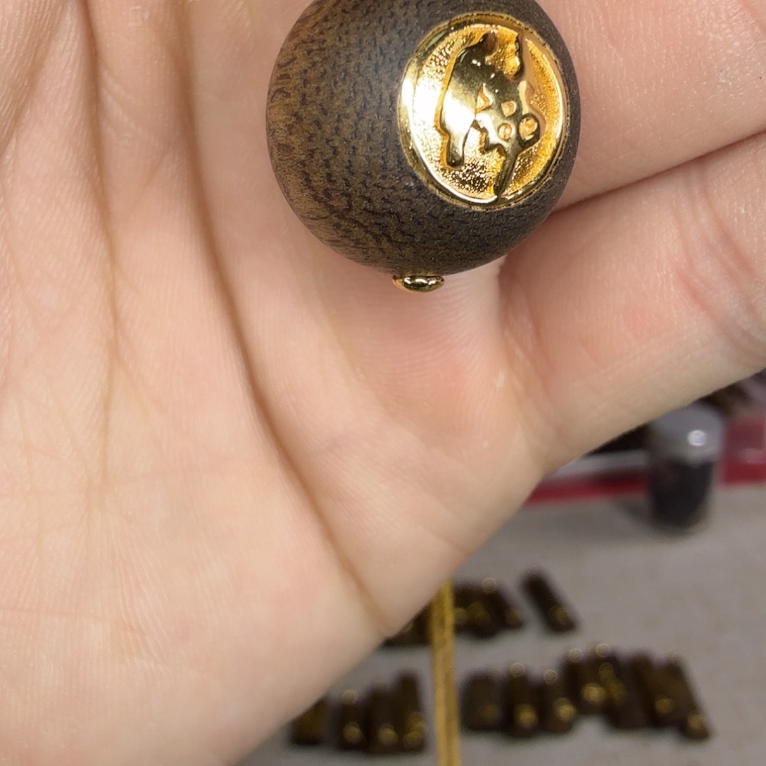 香榧木电渡银链子加卡1.8珠子吊坠