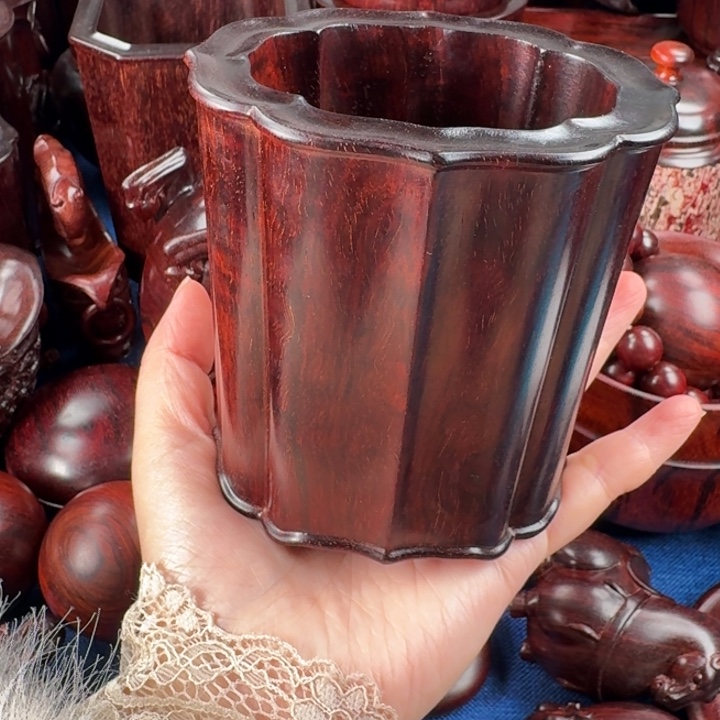 用***3把件小叶紫檀笔筒