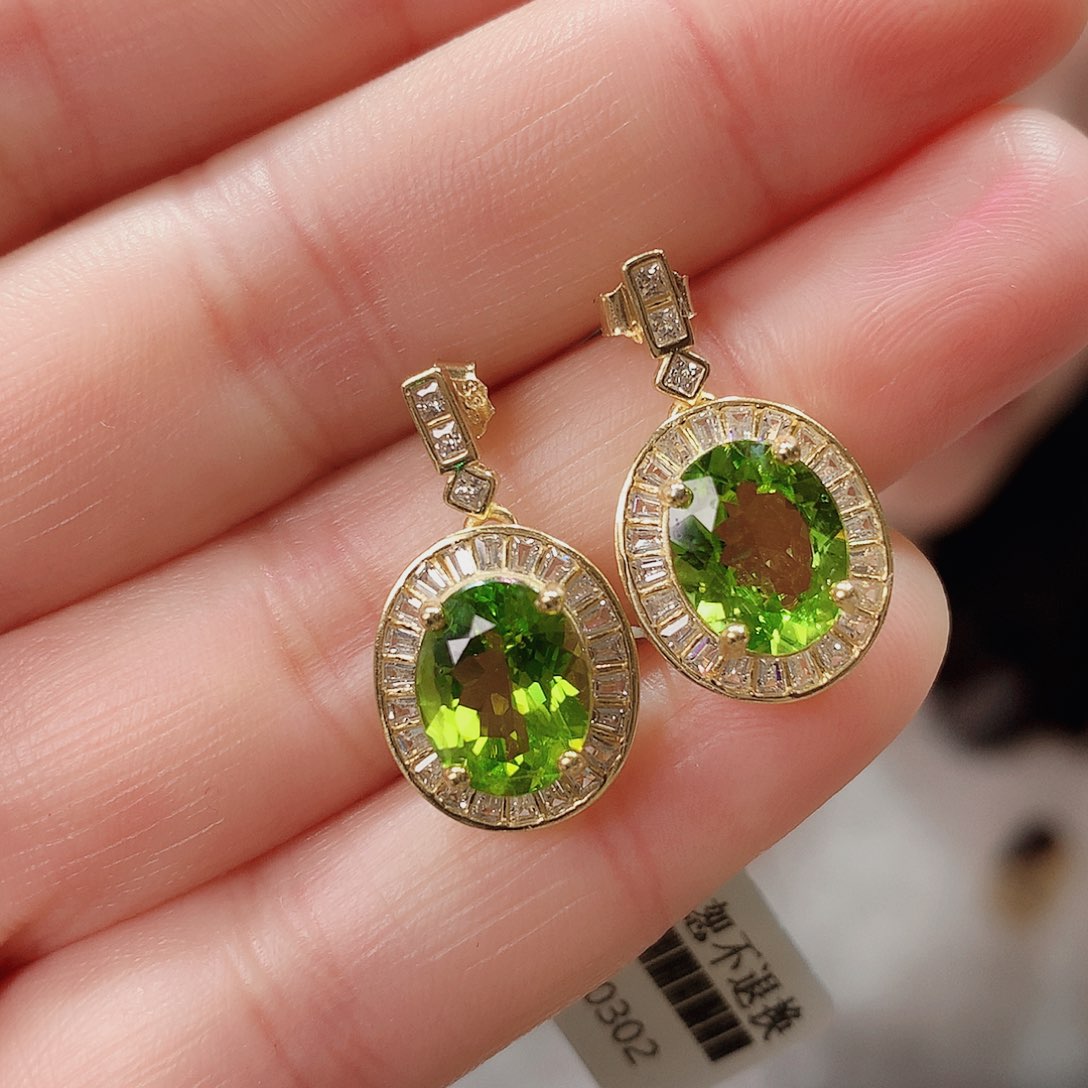 橄榄石耳饰银S925镶嵌