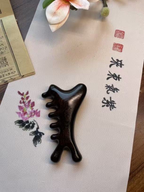 加厚版四合一天然老料紫光檀专业按摩多功能肩颈面部头疗木梳子