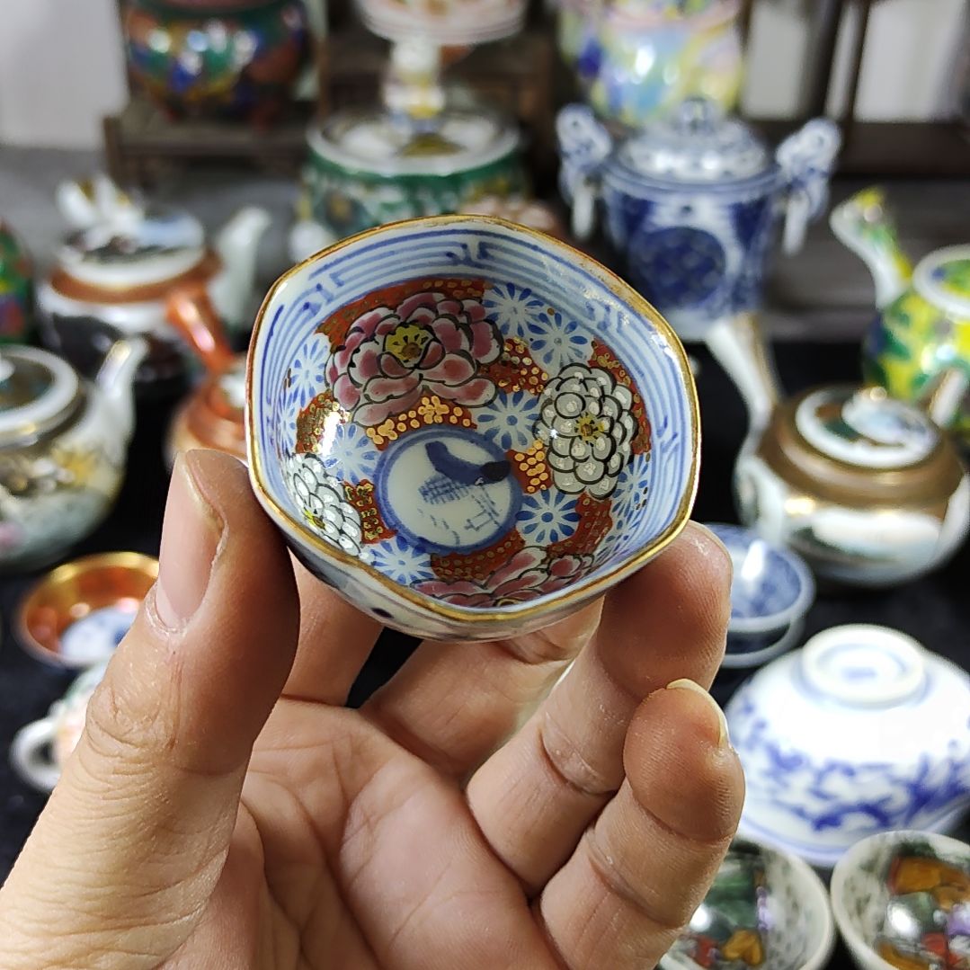 杯30包邮，偏远地区不包邮，中古品不保全新。