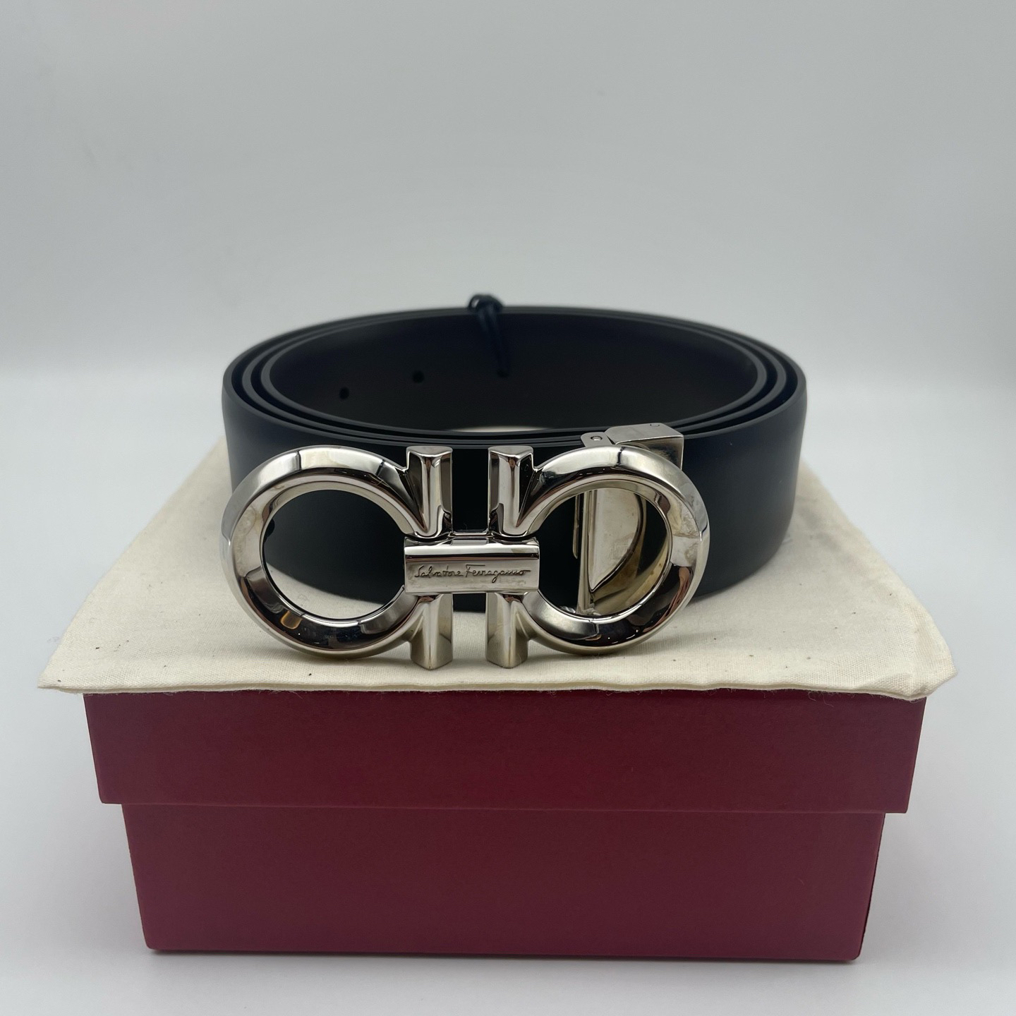 未使用 FERRAGAMO/菲拉格慕 110码立体银扣黑棕双面腰带16022586
