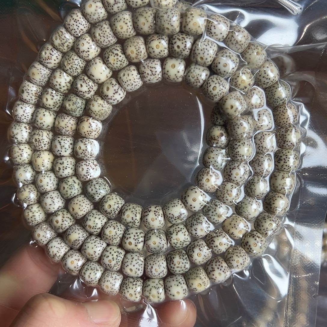 吊坠星月菩提9的长串有连星，796