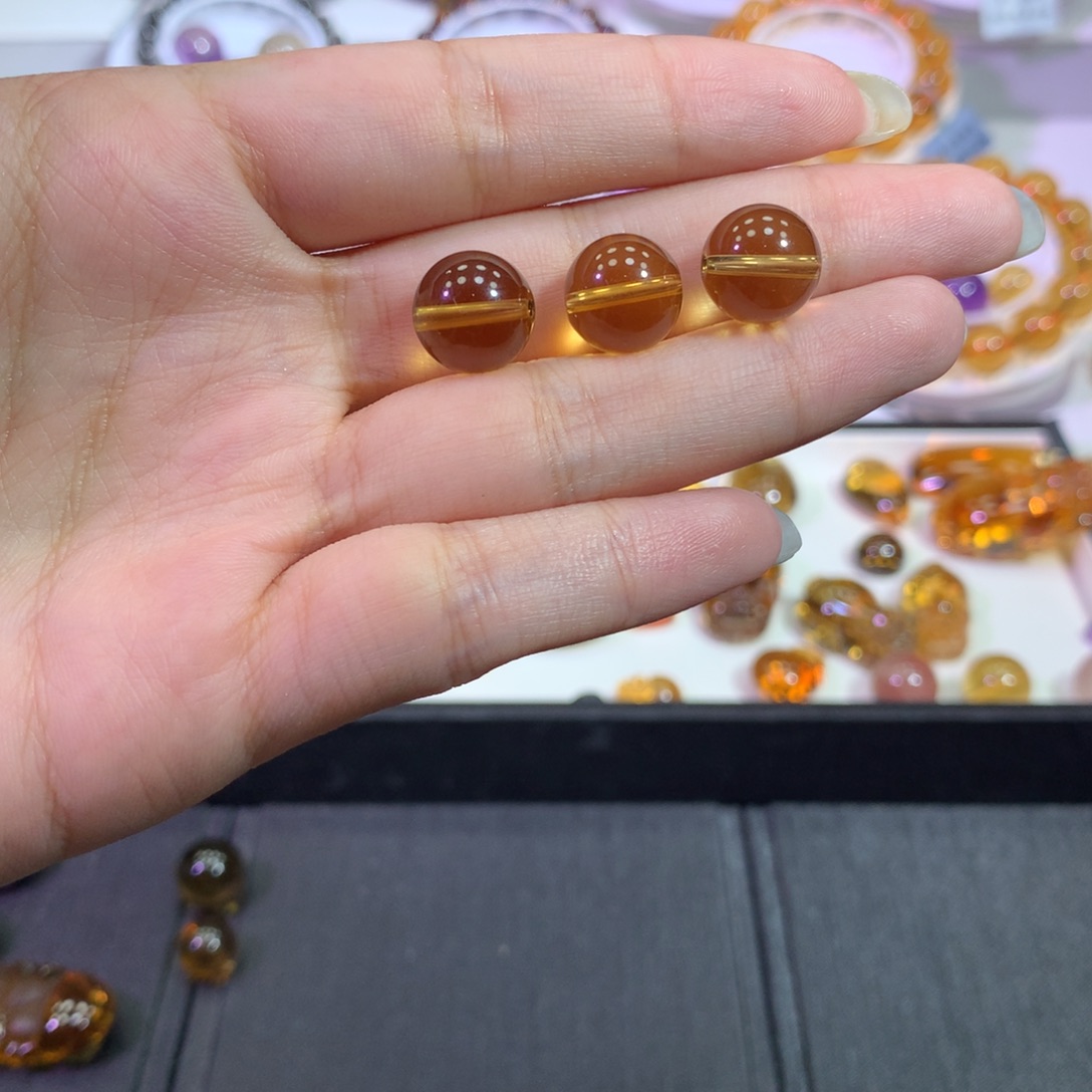 昭***凤未镶嵌颈饰水晶天然