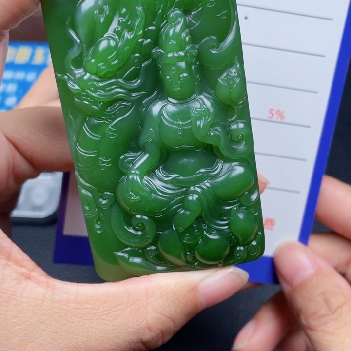 林***6和田玉未镶嵌颈饰