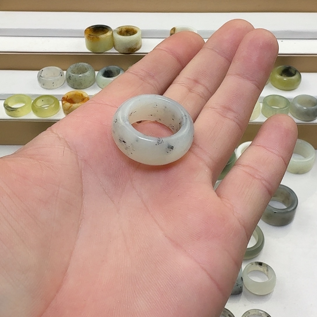 武***）蛇纹石玉未镶嵌戒指20内径有结构