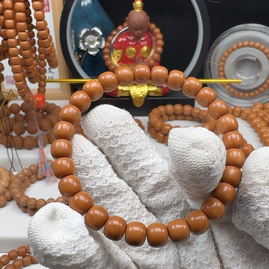 根***着猴头核桃手串猴头老邢8.5