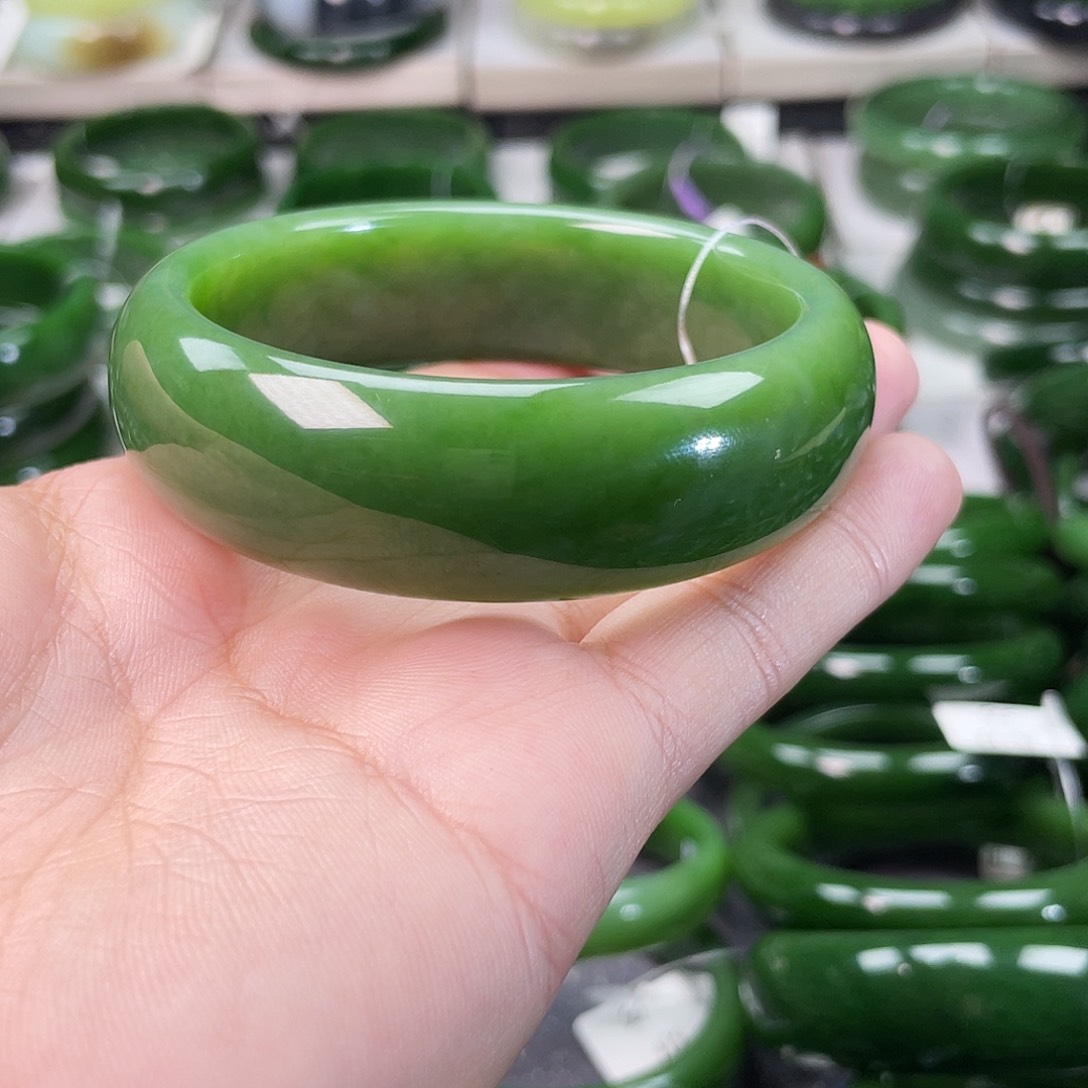 和田玉（碧玉）手镯未镶嵌