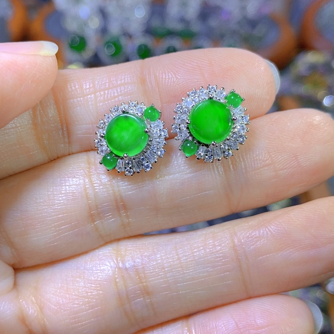 翡翠颈饰银S925镶嵌天然翡翠