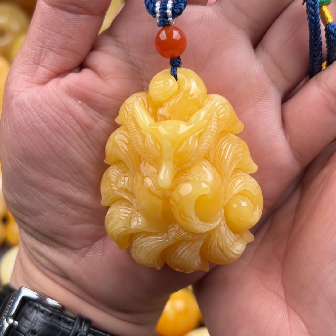 琥珀颈饰未镶嵌纯天然蜜蜡