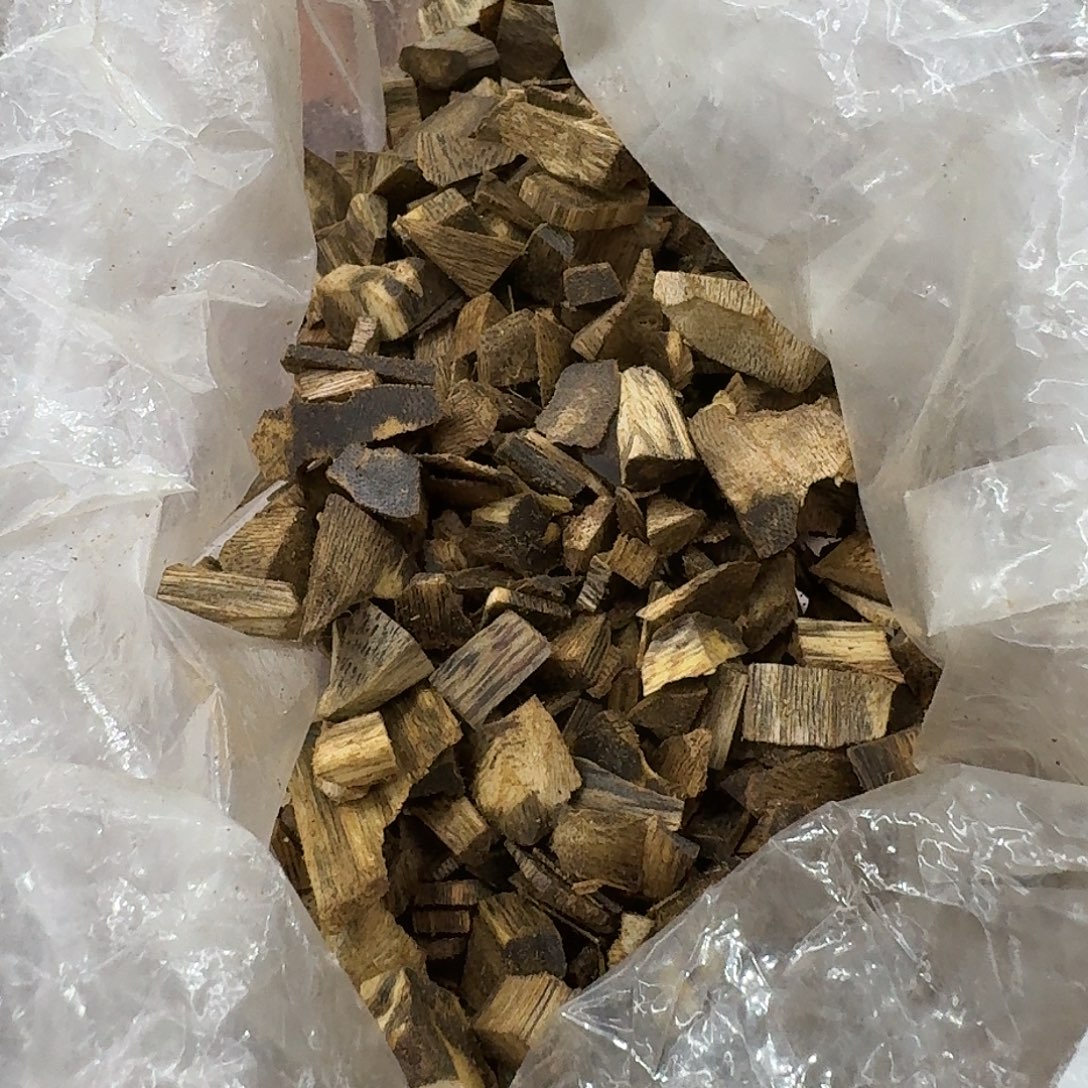 沉香碎屑沉香白露树心油小块料50克