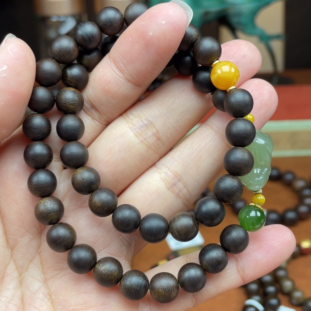 沉香手串欣*越南芽庄白棋雷击