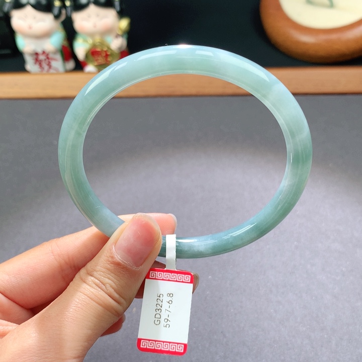 翡翠手镯未镶嵌天然翡翠手镯叮当镯