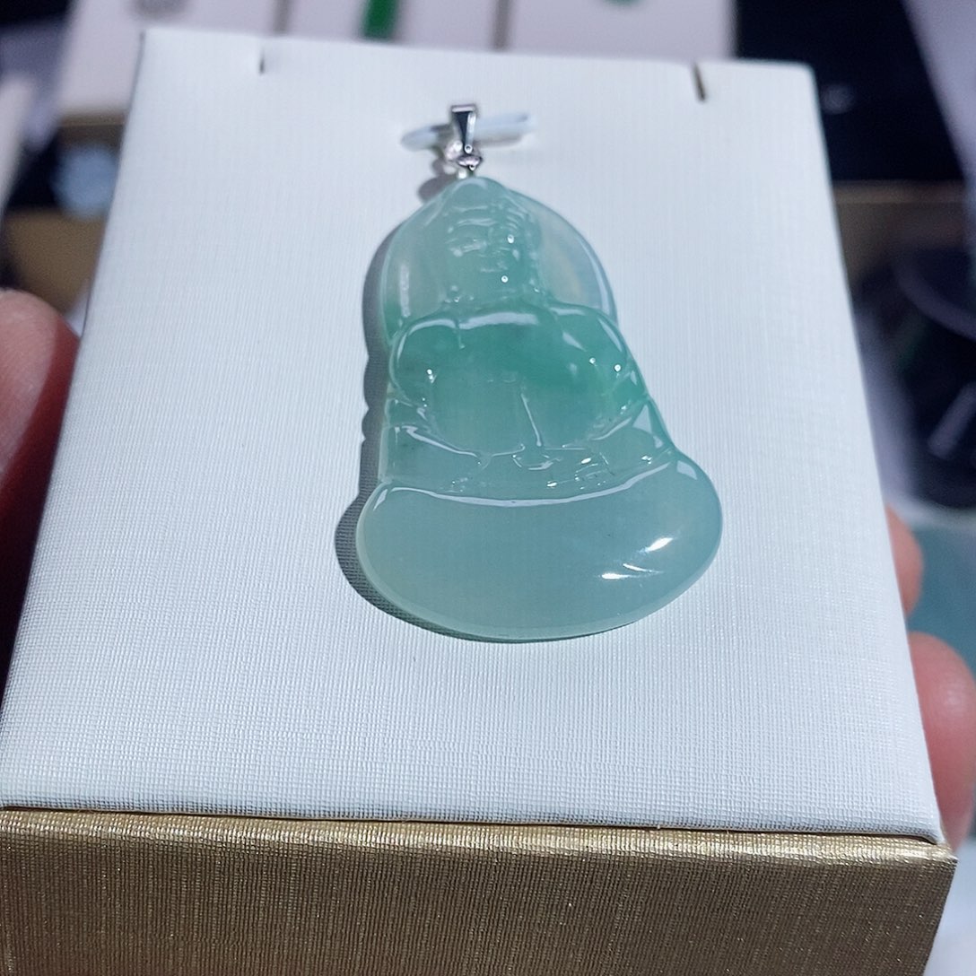 翡翠颈饰银S925镶嵌观音