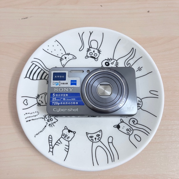 9新 Sony/索尼 索尼w570 1600w像素 奶油肌 配件齐全