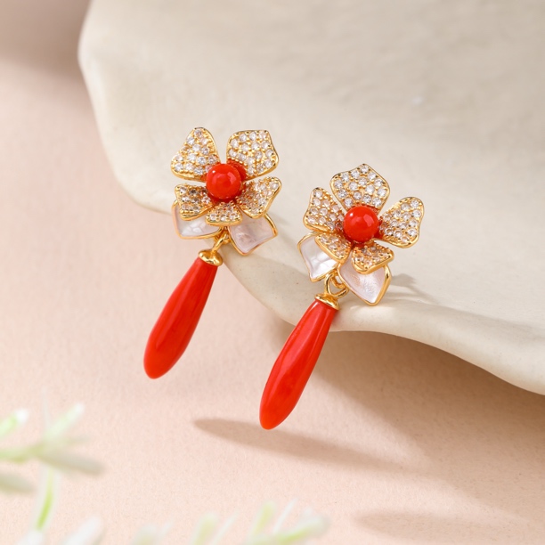 天缘绮彩天然沙丁红珊瑚925银镀金繁花设计款耳钉（多样性发其一）