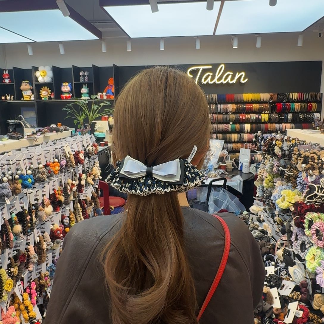 布艺非金属小碎花香蕉夹