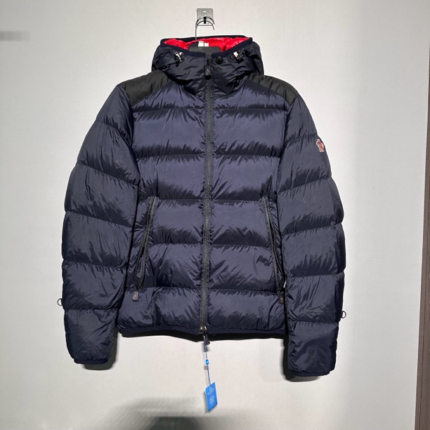99新 MONCLER 滑雪服羽绒服外套3码价17300