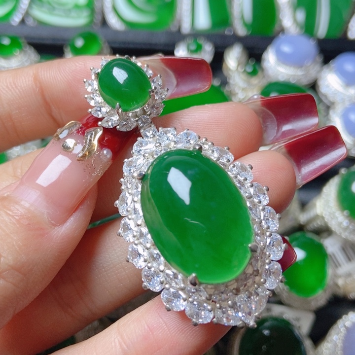 翡翠颈饰银S925镶嵌          