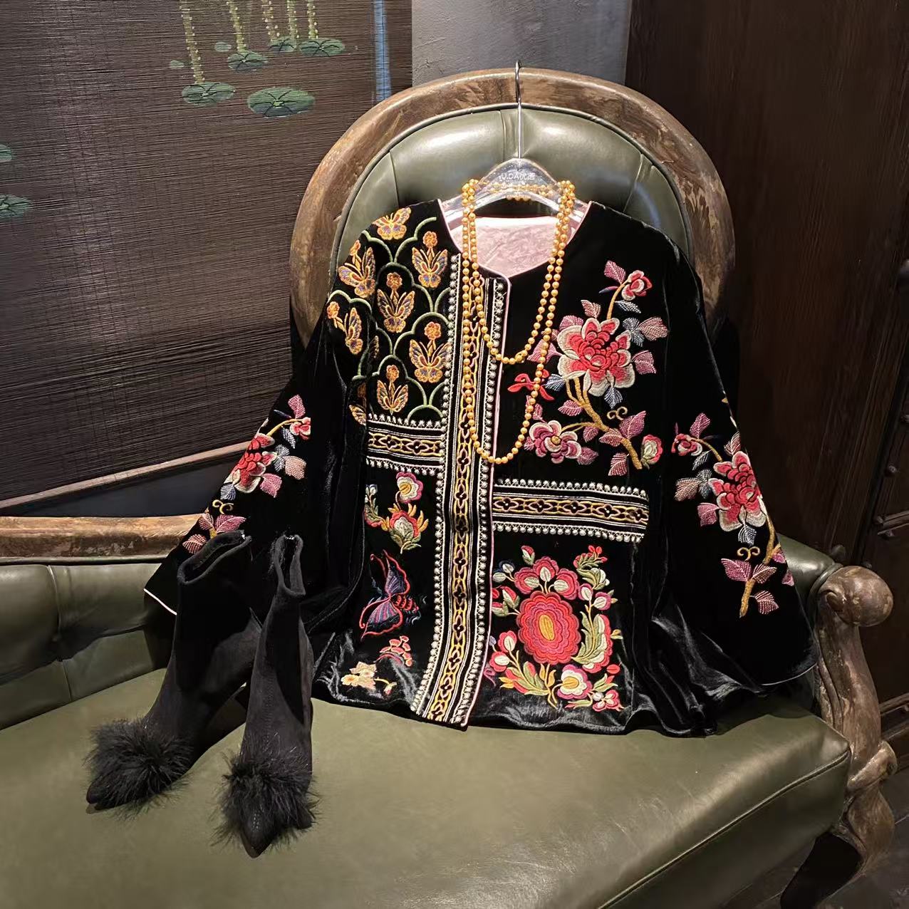 【优搭严选】时尚百搭设计款国潮重工丝绒刺绣外套