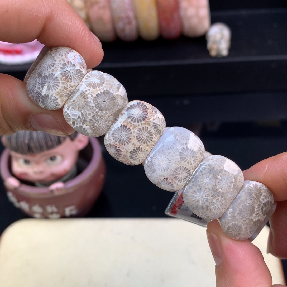 硅化珊瑚（珊瑚玉）未镶嵌颈饰9号蓝大花