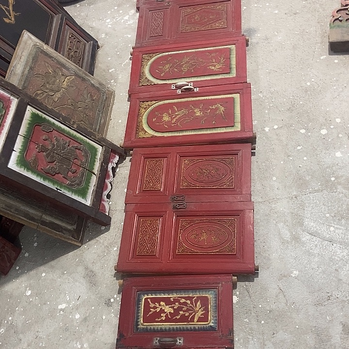 冒***泡大叶紫檀（黑酸枝木类）